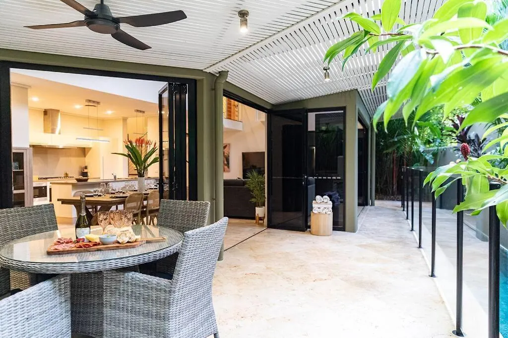 Villa Amalfi - Port Douglas
